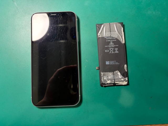 神戸市からお越しのお客様よりiPhoneXRのバッテリー交換をご依頼いただきました！